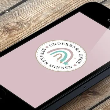 Foto föreställande Underbara Unge - Fotoboksapp med avancerade funktioner